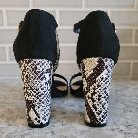 Rouge Helium Influencer Chunk Heel Open Toe White Snakeskin Strappy Shoes Sz: 8 - Picture 5 of 6